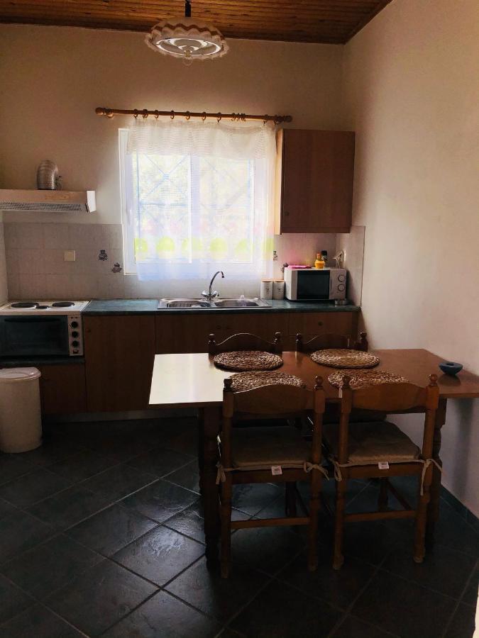 הוילה Kómboi Aggeliki House 4 מראה חיצוני תמונה